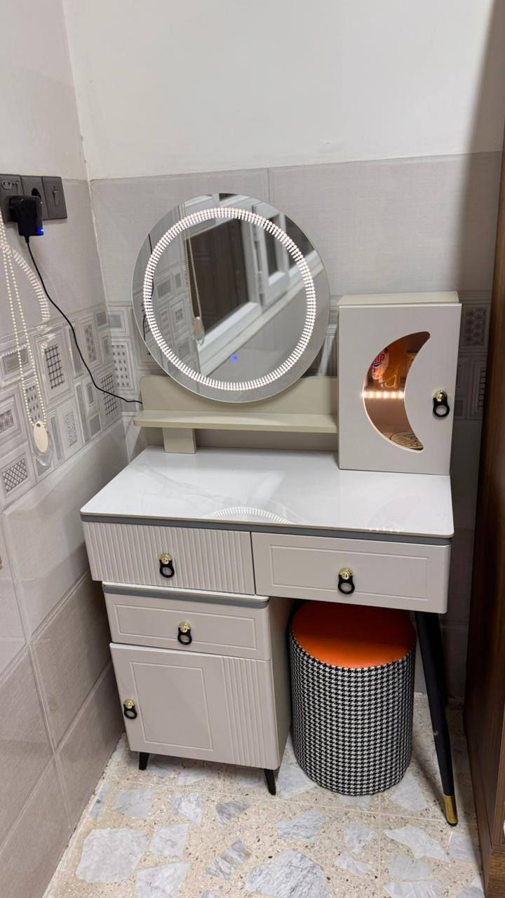 السلام عليكم
للبيع ميز تواليت مستعمل قليل 
السعر بالخاص مكاني الموصل


**إذا كنت صاحب هذا الإعلان وتريد حذفه لأي سبب، رجاءا أرسل رسالة إلى الدعم الفني**