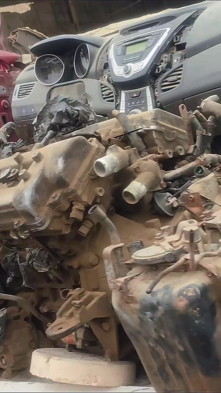 تعلن (ورشة ثامر الخفاجي لسمكرة وصبغ السيارات الحديثة)
عن توفر كصات ​نص سيارة أمامي كامل: كصات نظيفة (عبالك طالعة من الشركة حالاً) لجميع الموديلات الكورية.
 وبأسعار تنافسيه 💵
بچم كامل. ( راديترات. مراوح. بدنااات. براكيت. قفالة بنيد)
كل الادوات وقطع الغيار بلاديه من الشركة 
​محركات كورية (GDI & MPI): محرك شد وفحص، نظافة 100% 
​قسم الكهربائيات والضفاير: ضفاير كاملة بدون كص، حساسات، وعقول أصلية.
​اللايتات والبك لايتات: وداعاً للاصفرار! لايتات وبك لايتات (LED وعادي) بلمعة الوكالة.
​الحدادية والملحقات: . كلشي  تحتاجه توفر  جوة إيدنا..
قطع غيار ( بنيد. جاملغ. فخذ ايسر ' ايمن. دچات. لايتات. بك لايتات. مري جانبيه ) 
حداديه ( كل قطع الحداديه متوفره) 
كهربائيات ( ضفاير. عقول. حساسات. ايرباكات.)
عنوانه ما يتضيع.. النجف الأشرف - حي السلام - مجاور كراج بغداد. مقابل مصرف بابل - مجاور مطعم حسن رحم
​📞 للحجز والاستفسار:
​اتصل بينا وما يكون خاطرك إلا طيب:
***********
