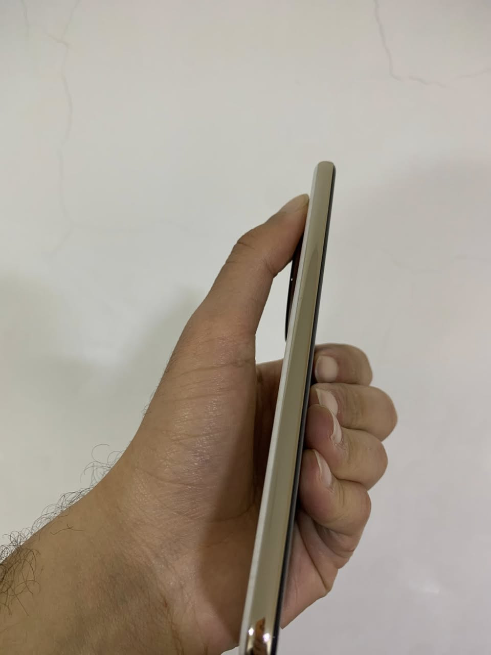 ريلمي 14 برو بلس 5G
الذاكرة 512 
البطارية 6000 مللي أمبير 
معدل تحديث الشاشة 120 هرتز 
يشغل ألعاب 120 فريم 
الظهر يتغير لونه بالبرودة 
كامل ملحقات مكفول شاحنة اصلية مال الجهاز 80 واط + كارتون + كفر الشركة الأصلي 
مشتري ب 650 
رايده ب 500 بي مجال بسيط


**إذا كنت صاحب هذا الإعلان وتريد حذفه لأي سبب، رجاءا أرسل رسالة إلى الدعم الفني**