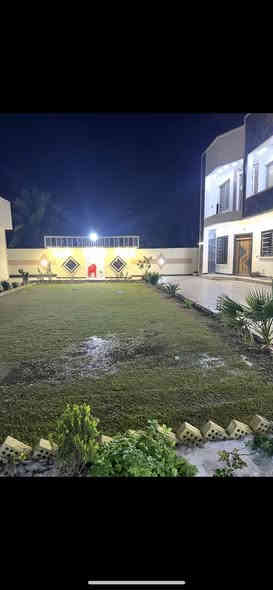 بيتين vip للاستثمار والايجار السنوي فقط الدوره مدخل جمعيه خير الله على خدمي السريع المؤدي الى محطه الؤلؤه يصلح سكن او شركه او مخازن 
- كل بيت ٥ نوم 
٢- سويتات الطابق الارضي والثاني
٣- مطابخ ايطاليه 
٤- بكل طابق كيزر 
٥- بكل بيت ٣ تانكيات ماء ومظخات ماء وبوسترات 
٦- تدفئه وتبريد 
٧- حدائق ٢ كبار 
٨- المساحه الكليه ١٤٠٠م 
٩- كامرات مراقبه فول 
١٠- كراج والطرامي تاخذ ١٠ سيارات 
١١- كل بيت ٤ حمامات + تواليتات وحمام خارجيه
١٢- شلال وكعده ترفيهيه باحدى الحدائق 
*********** / ***********
