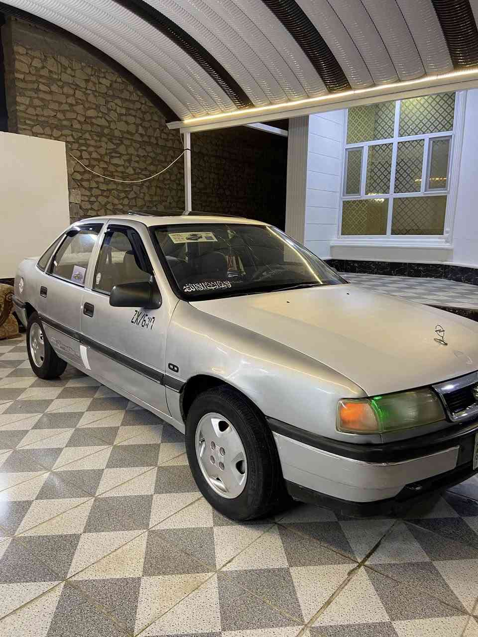 سلام عليكم للبيع أوبل فكترة محرك 20
  كير عادي محرك وكير كفاله كهربائيات 
 كلهة شغاله صدر حيل زين قمارة وصندوك
وبنيد مابيهة قطرة صبغ فقد جاردة وصفاح
 فقد صبغ بدون معجون سنتر لوك شغال 
سعر 31 وبيهة مجال بصيط  عنوان الانبار 
     حديثة رقم ***********
