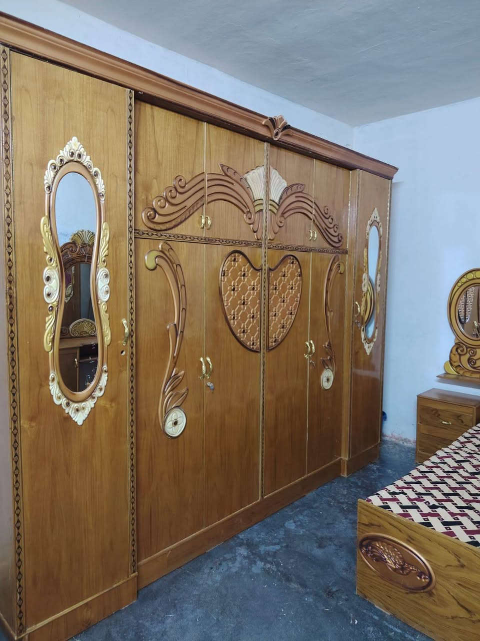 يوجد غرف للبيع بسعر مناسب في الرمانه الاستفسار على الرقم ***********/واتساب وماسنجر
