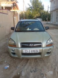 توسان 2010 ماشيه 111 خليجي البنيد جارد كير ومحرك وصدر مكفولات السعر 11...