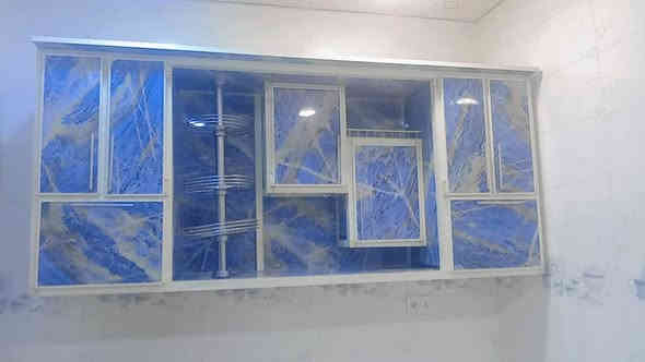 مكلف بل نشر هذ رقم.       350الف صحيبو*********** مكان حزيران 
كونتر 3قطع نضيف مترين ونص سنك متر ونص
