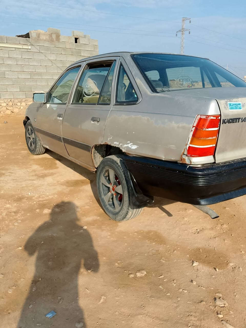 بسم الله 
اوبل كاديت البيع رقم سود وبيع حديده 
سياره محرك 1600 موديل 91
سياره جاهزه السعر 10
رقمي ***********
مكاني حديثه بنداهر
