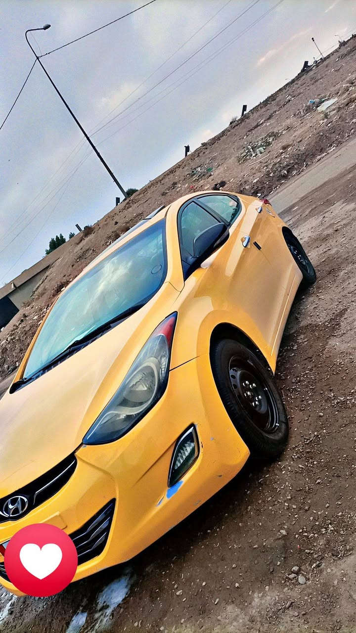 السلام عليكم
النترا وارد امريكي 
حادثها جاملغ خلفي 
رقم بغداد الانكليزي باسمي تحويل ثاني يوم موصفات نص فول  مكينه ١٨٠٠ دوش المرغوب مكينه كير جديده تخم تاير جديد صدر امامي خلفي جديد تبريد ثلج خير من اللّٰه السياره مناقصها شي سياره 
سنويه جديدها تحويل ثاني يوم
مكان بغداد سعر90$بيها  مجال الكاظميه 
رقم ‏‪***********‬‏
