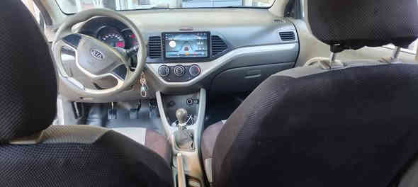 السلام عليكم
كيا بيكانتو موديل 12 

لون رصاصي المرغوب 

محرك 13 كير عادي 

كير محرك شرط

تبريد تدفئة كل شغال 

هزة ورقم جديد سيارة مابيها نقص 
سعر 67
***********
