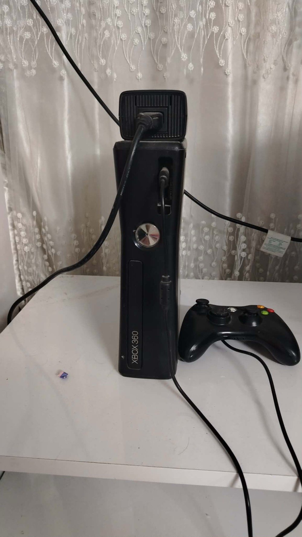 إكس بوكس 360 بيه ١٨٠ لعبة سعرها ٢٥٠ وبي مجال