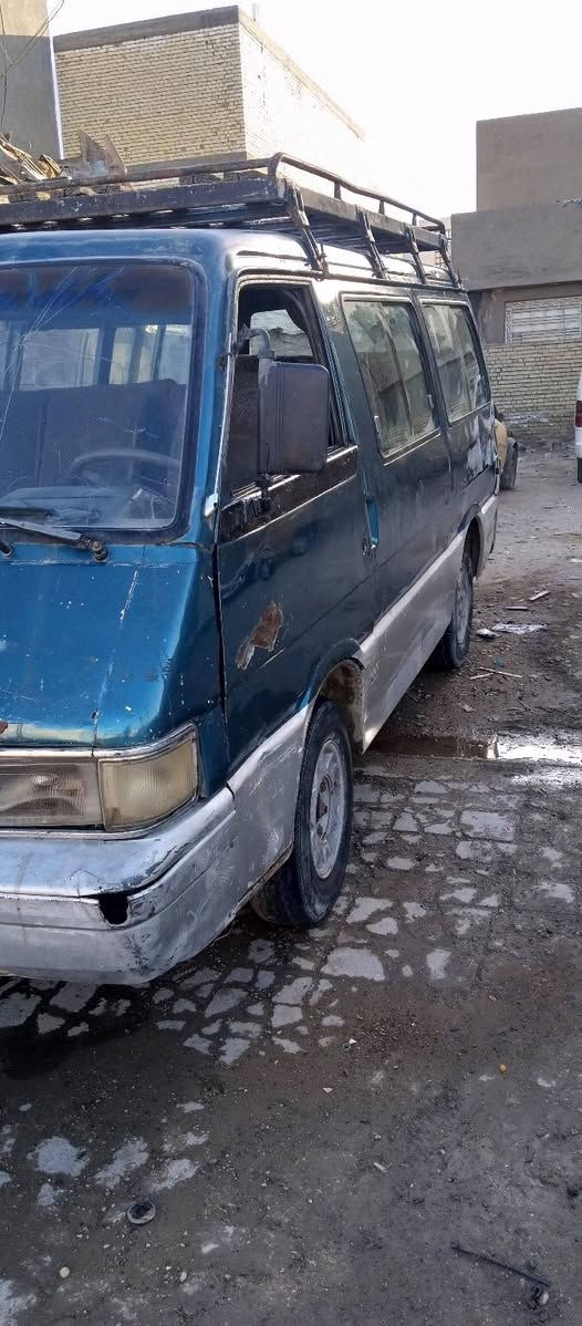 السلام عليكم كيا بسته الماني بغداد مكينه خيط بخار جدا بسيط تخم تاير شواصي نضاف صاحبها الشرعي يسوي وكاله السعر 20 وبيها مجال للاستفسار الاتصال علي الرقم 
***********
