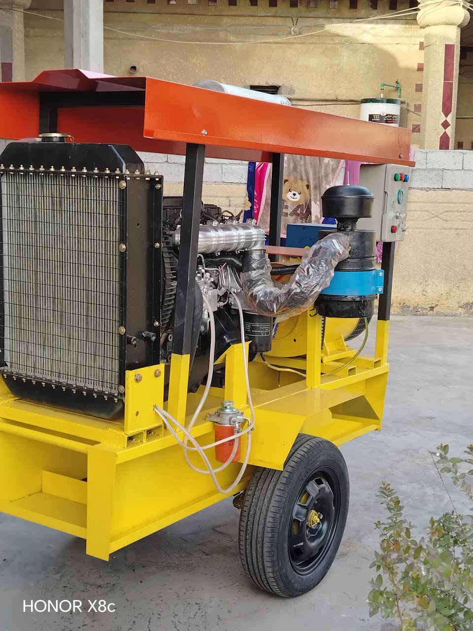 سلام عليكم
مولد كيه 2701 لا صرف وله بخار
راس تواليد 30كيفي ثري فيز
سعر 16ونص ورقه
***********
***********
مكان بغداد
