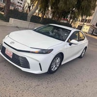 كامري LE • هايبريد • ماشي ٥٠٠ مايل