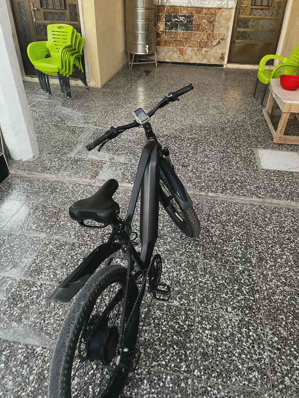 (السلام عليكم شباب) بايك شحن نوع جبلي(Electric Mountain Bike / E-Bike)(نوع البطاريه ليثيوم ايون) الـv48 السرعه 40 مستعمل نضيف جدا (السعر 650)وبيه مجال اي استفسار خاص او واتساب ***********
