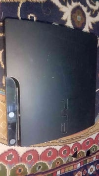 بلي 3للبيع يشتغل بس ما يعرض 07709875121