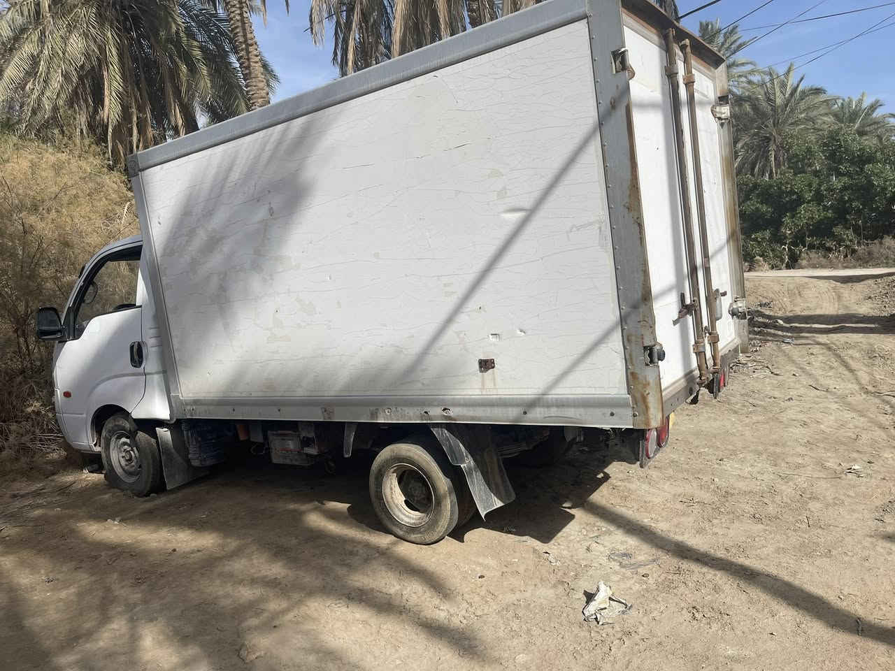 السلام وعليكم
كيا براد مديل 2006
محرك 3000 مفتوح
سياره بيهه نوقص
رقمهه بصره
سنويه صاقطه صيلهه شهر
سعر 58 مكانهه سماوه


**إذا كنت صاحب هذا الإعلان وتريد حذفه لأي سبب، رجاءا أرسل رسالة إلى الدعم الفني**