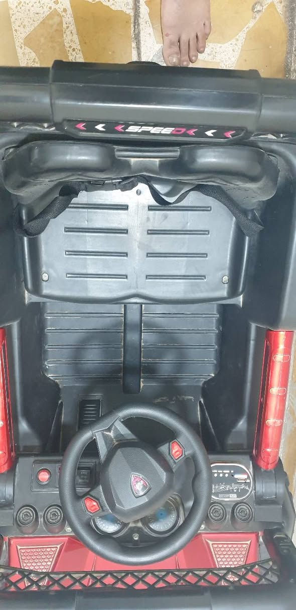 السلام عليكم سيارة شحن مال اطفال للبيع مستعملة شغاله ريمونت كنتورل دفع رباعي السعر ٦٠ اربع ماطورات مكانه بغداد لايوجد توصيل هاتف ***********
