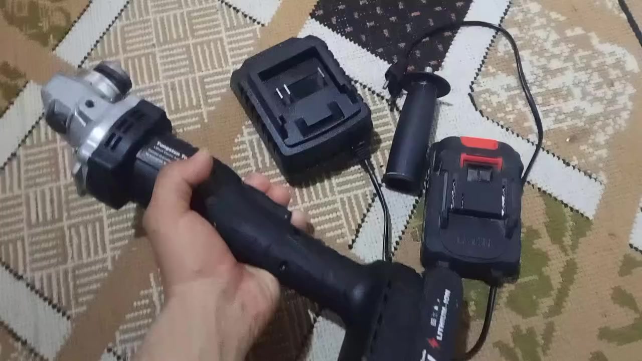 كوسرة شحن نظيفة جدا بهذا الشكل
بسعر مناسب 
ابيع فحم


**إذا كنت صاحب هذا الإعلان وتريد حذفه لأي سبب، رجاءا أرسل رسالة إلى الدعم الفني**