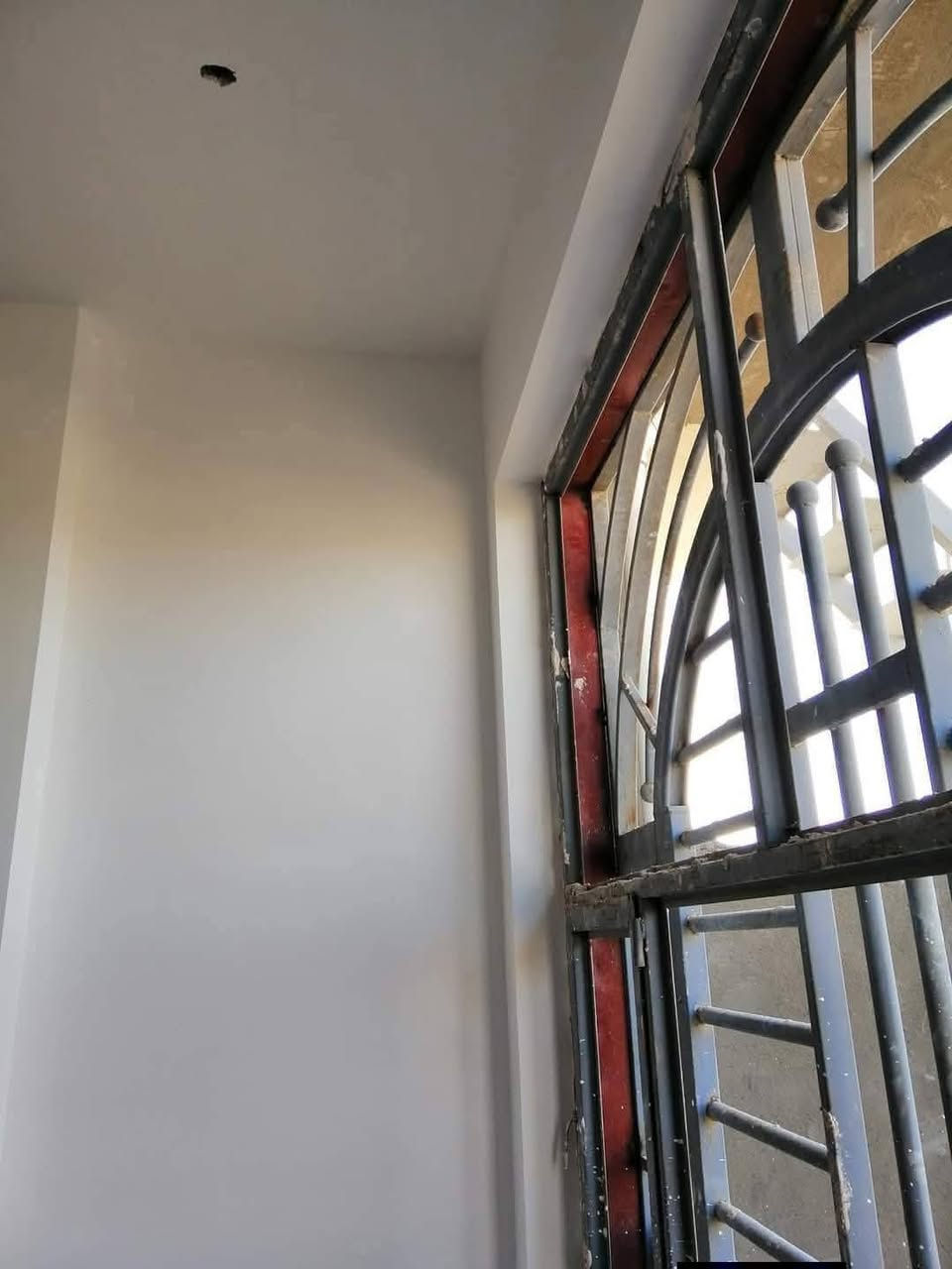 سلام عليكم ورحمه الله وبركاته خوان كادر بناء ولبخ وبياض من أهل زبير كرسته وعمل بس  خادم اتصل وحاظرين ***********
