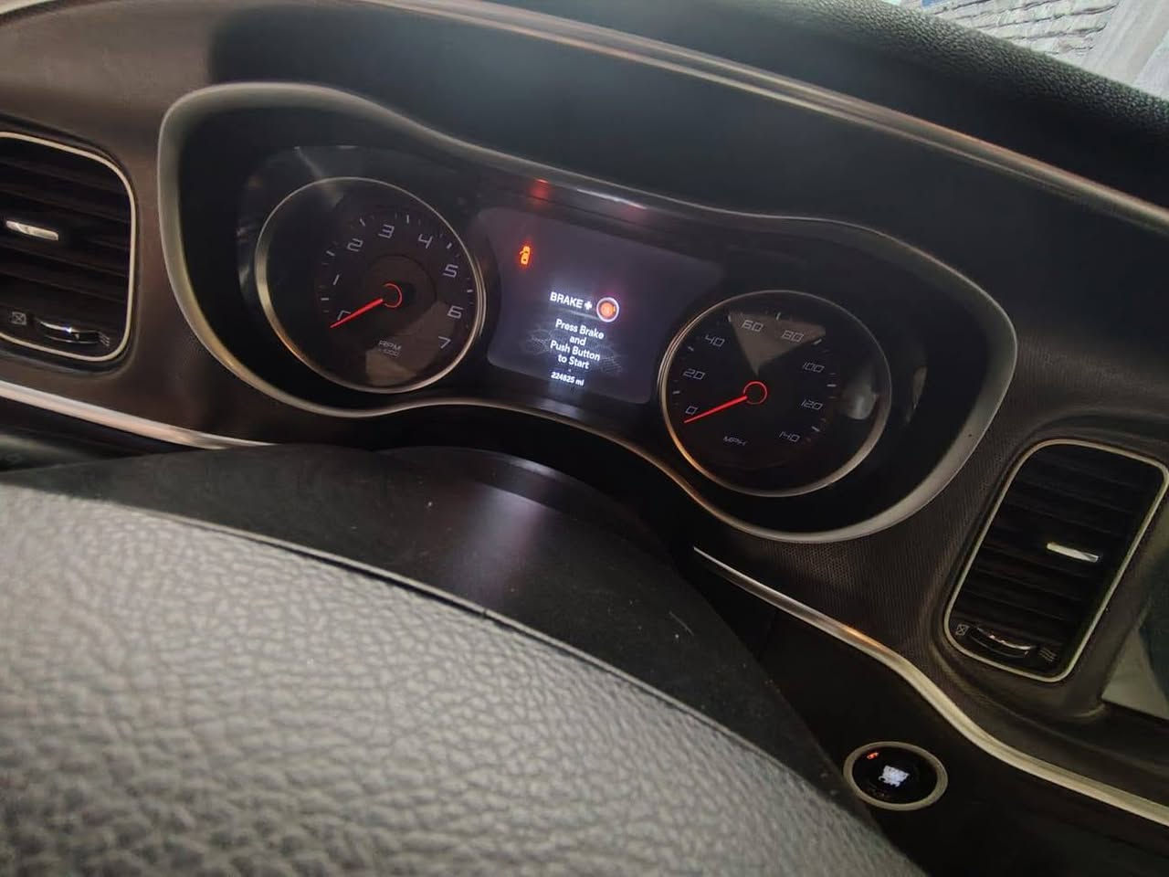 جارجر 2015 رقم بغداد فور ويل ملغي باسمي اصل فول مواصفات ما عدى الفتحة صور الحادث بالمنشور جاملغ وبنيد وخشم الشاصي
السعر 167 وبيها مجال
طخم تاير مكينه كير كله جديد
شفتات ستيرن تبريد كله جديد والكشنات حضن فول كهرباء
***********
مكان السياره العماره
