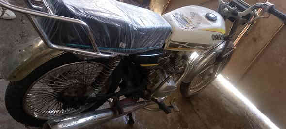 سلام عليكم عندي هاي الدراجة يراني 5كير بس الثالث ما يجي نقص ولد خلفي الدراجه كوب حديد مكاني الدوره ابوديشير سعر200 وبيهة مجال قليل الرقم ***********
