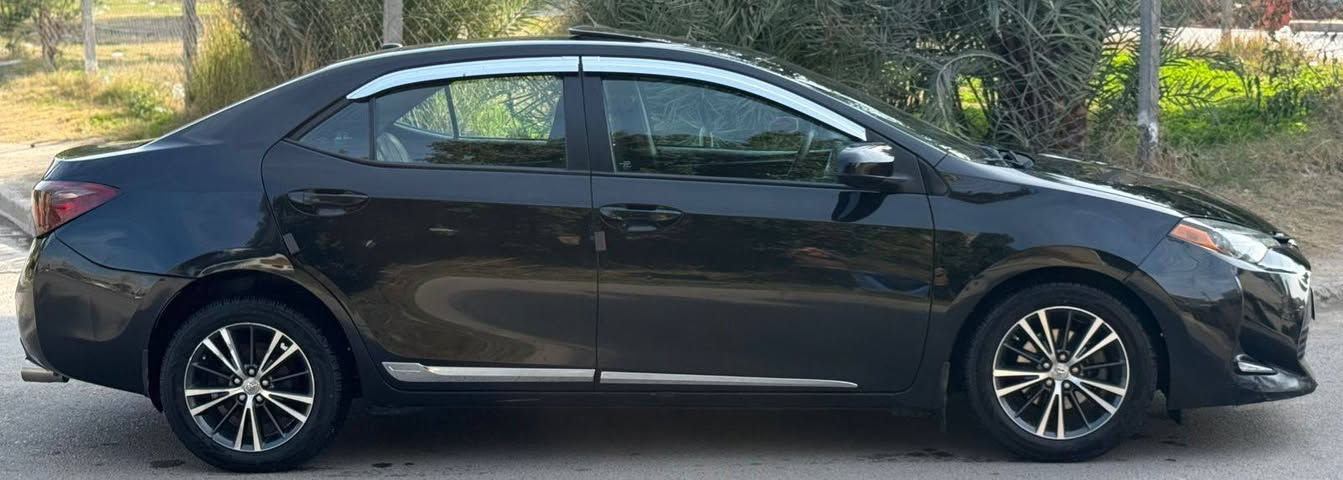 السلام عليكم
للبيع او مراوس بسياره احدث ونطي فرق

COROLLA  (LE)  PLUS 

كورلا LE بلاس موديل 2018 محرك 1800 VVT
ماشيه ٧٩ الف مايل
رقم شمالي الجديد تحويل فقط 
نظيفه جدا تخم تاير ياباني اصلي صدر جديد تبريد.تدفئة  كلها شغاله 
بيها جاملغ خلفي صبغ فقط بدون ايرباك وضربه بسيطه جدا بدون اي دواخل صور الحادث والسونار ورقم الشاصي كلها مرفقه بالصور 

فتحة سقف تحكمات ستيرن كاميرا خلفيه تبريد بيانو  تحديد مسار رادار امامي ارضيه مغلفه جلد  والخ..

 سعر ١٣٩ ورقه بيها مجال

عنوان (بغداد الكرخ العامريه)
للاستفسار اتصل او واتس اب
***********
