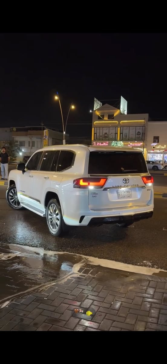 لاندكروز 2022VXR
ماشيه 90 الف km 
رقم بصره باسمي تحويل ثاني يوم
كفاله من صبغ بيه بس بارد كد صبع بلجاملغق عكس سايق 
عل وضع شركه سياره جديده مبعنى كلمه 
مغلفه نانو بلكامل 
ام ضمان SAS 
معروفه مواصفات vxr دواخل احمر فول لكزز اعلى فئه 
عنواني بصره معقل 
سعر 670 وبيه مجال 
يعني ست شدات وسبعين ورقه 
المو شراي لا بتعبني 
رقم هاتف ‭ ***********‬
***********
