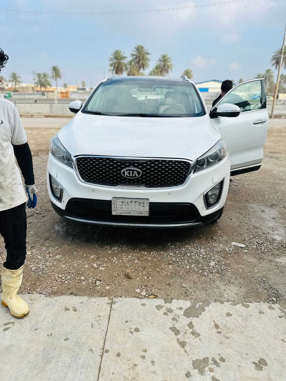 السلام عليكم
سورنتو ٢٠١٦ 
فول بصمه بانوراما 
مكفوله كفاله عامه ( بيه بارد كلش بصيط والسونار بل منشور ) 
 كشن كهرباء 
 تدفه تبريد خير من الله 
تخم تاير جديد 
ثلاث قطع تبريد 
سبعه راكب 
فور ويل 
بيه هواي مواصفات 
مكانه بغداد اليوسفيه 
السعر ٢١٥ وبيه مجال 

***********
