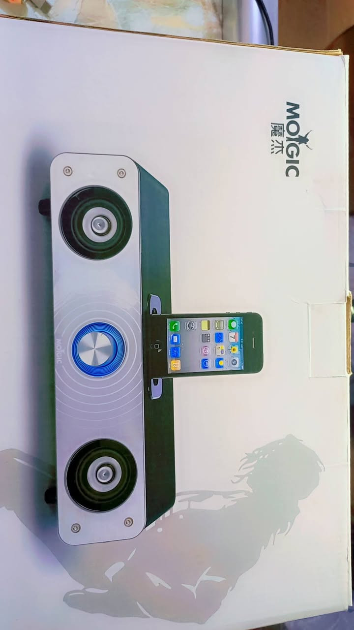 ديفيدي صلي شرط كله شغال  السعر مالته 25 الف 
توصيل محافضلت بغداد ٣ 
الهاتف ***********
