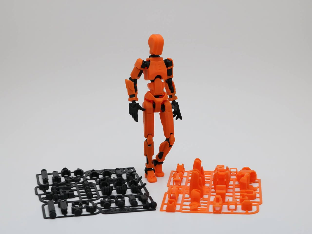 لجماعة الـ Action Figures بالكروب
توفرت  T13 مطبوعة 3D 
مفصلية حركه كاملة 
كل الألوان متوفرة وجاهزة للتنفيذ حسب طلبك.
📐 متاح إضافة ستاند تثبيت احترافي وية الطلب حتى تعرضه بشكل مرتب.
الكوالتي عالي لان اطبعها بمادة بلاستك petg قوية
حجم 13 سانتيم ب 6 الف 
قطعتين 13 سانتيم  ب 10 الف 

حجم 25 سانتيم ب 11 الف 

سعر الستاند الفين 
موجود توصيل لكل المحافظات 

مع العلم هذا سعر الشكل العادي بقية الاشكال بمنشور ثاني


**إذا كنت صاحب هذا الإعلان وتريد حذفه لأي سبب، رجاءا أرسل رسالة إلى الدعم الفني**