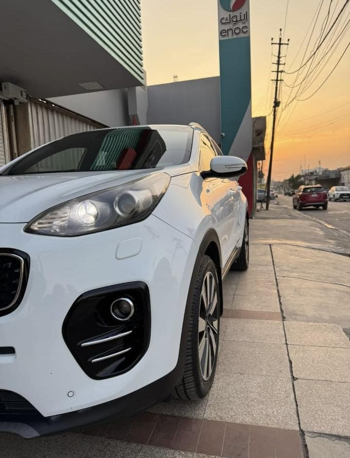 سلام عليكم
صلي على محمد وال محمد 
اقره للأخير وبعدين تشلع عيوني 

سبورتج للبيع موديل ١٨ 
فول عدا جنطه وبانروما
مواصفات 
كشنات كهربائيه مقعدين 
داخل حمصي جلد 
تخم تاير جديد 
باتري جديد 
مغلفه الكشنات والارضيه على وضع الزيرو 
على وضع الشركه 
مكينه ٢٠٠٠
كير ٣ انظمه 
تبريد قطعتين  
مري شفط 
إشارة ترحيب بالمري 
٣ بصمات 
ويل كروم 
والمواصفات بعد اكثر 
رقم بغداد 
جاهز للتحويل ثاني يوم 

بغداد المنصور 
الرقم للتواصل ***********
