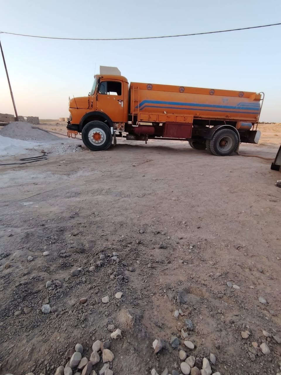 السلام عليكم ابردين موديل81سنويه 2028 رقم بابل المحرك بي خيط بخار وماينقص شاصي مكفول كفاله عامه اكسن ومقدم على الشرط ابريك هوا تانكي نص عمر سياره تاخذه تشتغل بيهه مابيه شي نضافة السياره مثل ماموضح كدامكم القماره بيهه لگط اخياسات مكلف بالنشر رقم صاحب السياره (***********)
