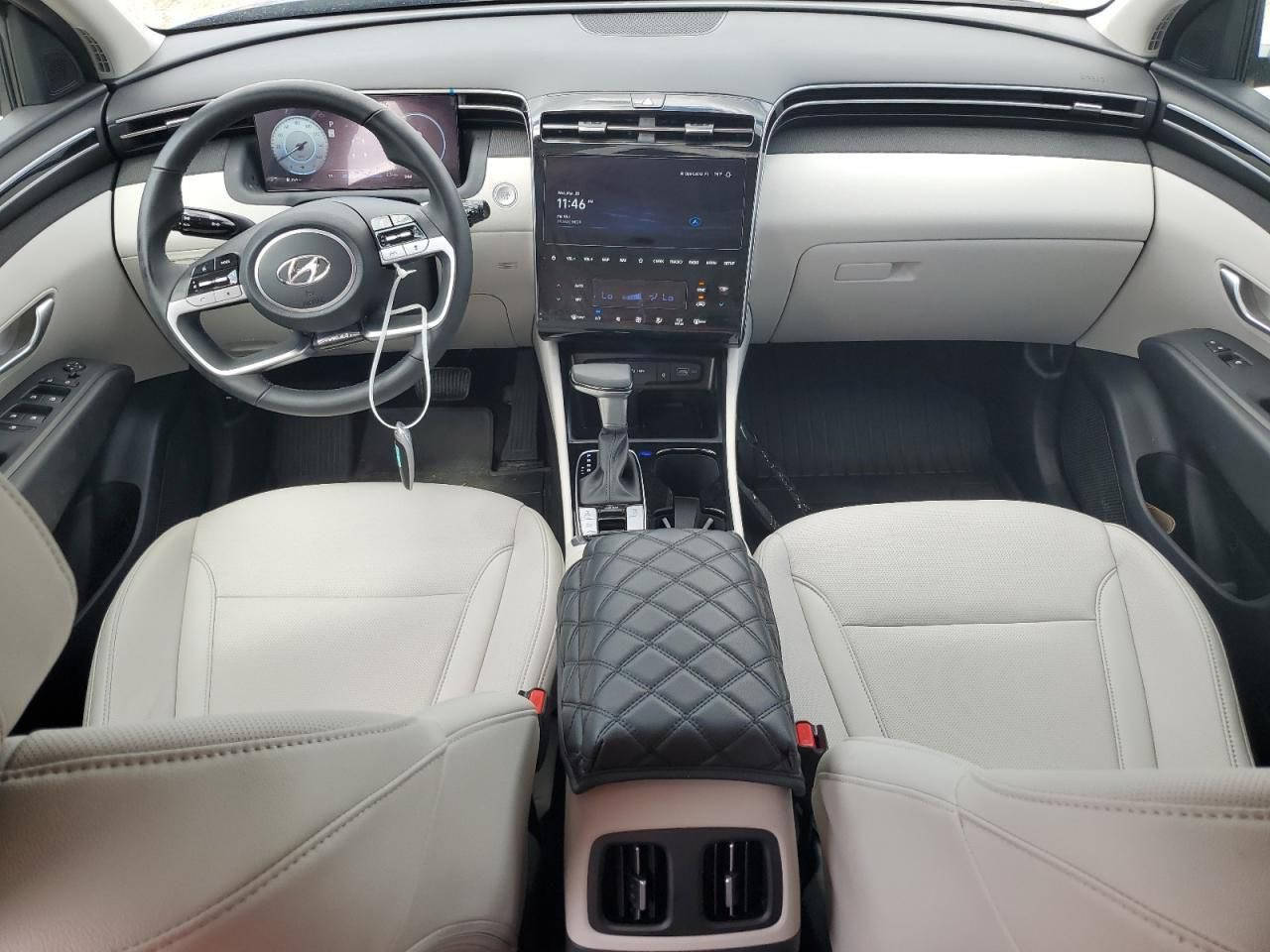 السلام عليكم
توسان 2024 للبيع
العنوان/ زيونة قرب مول ديم ستي
السعر / 20.500$
للاستفسار اكثر/ ***********
المواصفات  (توسان 2024 HTRAC)
• المحرك: 4 سلندر بسعة 2.5 لتر (GDI).مكفول
• القوة الحصانية: 187 حصان.
• ناقل الحركة: أوتوماتيكي من 8 سرعات. مكفول
• نظام الدفع: دفع كلي مستمر ذكي (HTRAC).
• أنظمة القيادة: وضعيات متعددة (Normal, Eco, Sport, Smart) + وضعيات التضاريس (Snow, Mud, Sand).
• الإضاءة: أنظمة LED أمامية وخلفية بالكامل مع إضاءة نهارية مخفية (Parametric).
• العجلات: مقاس 19 بوصة (للفئات العليا).
• السقف: فتحة سقف.
• الشاشات: شاشة لمس مقاس 10.25 بوصة + لوحة عدادات رقمية بالكامل 10.25 بوصة.
• المقاعد: جلد فاخر مع خاصية التبريد والتدفئة للمقاعد الأمامية.
• النظام الصوتي: نظام بـ 8 سماعات.
• الأمان:  الايرباكات سليمة ،رادار تصادم أمامي، تنبيه الخروج عن المسار، ونظام المساعدة في النقاط العمياء.
• الكاميرات: نظام رؤية محيطية 360 درجة.
• التشغيل: نظام التشغيل عن بُعد، الدخول الذكي (بصمة)، وشاحن لاسلكي للجوال.
• الباب الخلفي: شنطة كهربائية ذكية تفتح تلقائياً.
وسلامتكم😍
