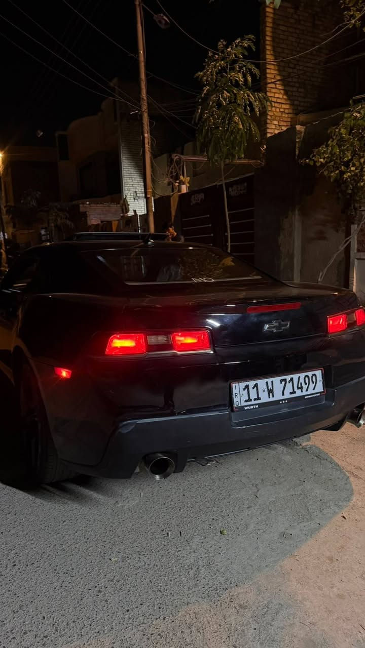السلام عليكم كمارو موديل 15 RS V6
السيارة فول للأخير فتحة شاشة كبيره 
داخلة كلين وهنا صار بيهه قطعة وحدة فقط 
كفالة كير مكينة اكسل كلة مكفول جديدة السيارة تاخذهة متصرف عليهة ربع بيهة ادامة كاملة رقم بغداد باسمي 
السعر 100 
مكاني الدورة ابو دشير
رقمي *********** رقم صاحب السياره اني مكلف بالنشر
