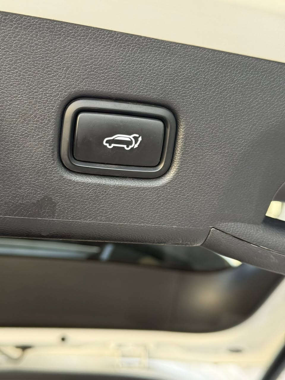 رمضان كريم
هونداي توسان 2025 خليجي ضمان الاولى موتورز  5 سنوات صيانه 
ماشيه 52 الف ومكفوله من الصبغ والتبديل والبارد والحالوب عدا كم رصعه خفيفه بالجنطه والباب مأشره بالصور 
مرقم بغداد الرقم الدولي الجديد 
قماره حديد 
بصمه تشغيل 
كراسي كهرباء 
داخل ابيض 
شاشه متصله الجديده 
صندوق كهرباء 
شاحن موبايل 
حساس امامي وخلفي 
لد نهاري 
لايت عدسه زينون 
بك لايت لد 
تبريد خلفي 
منافذ شحن 
تحكم استيرن كامل 
مري شفط ميموري 
السياره جديده وممكفول كير ومحرك 
ورايدها 213$
الاتصال ***********
بغداد الوزيريه
