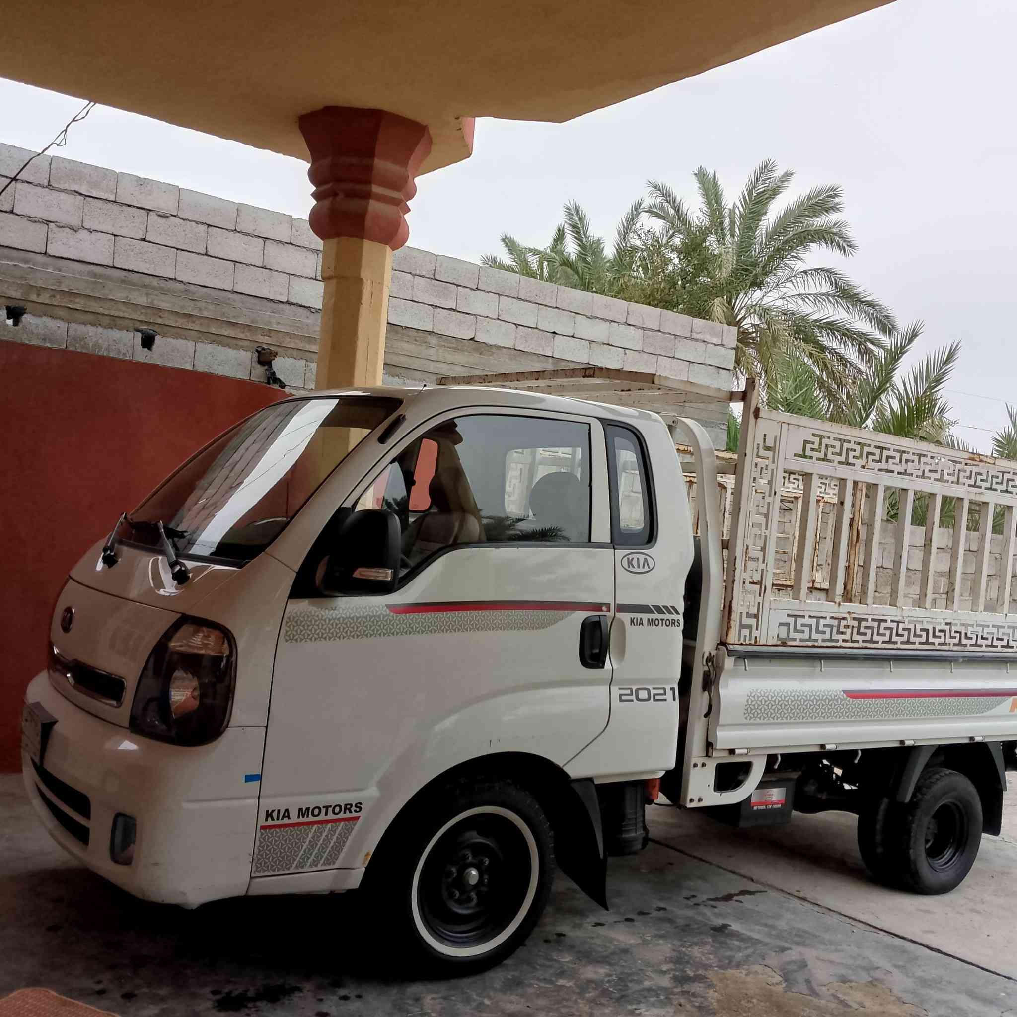 سلام عليكم كيا حمل البيع موديل 2018 سياره مكفولة كفالة عامة ما بيها اي نقص تخم تاير جديد رقم نكليزي بغداد محرك خير مال الله كشر حلو بلادي مكان ديالى السعر الخاص ***********
