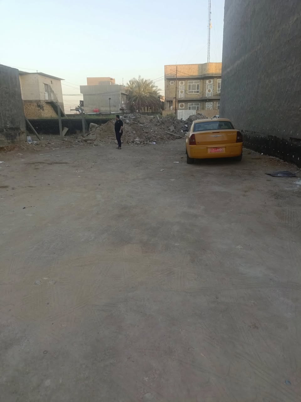 قطعة أرض للبيع مساحته 245 متر طابو زراعي سند 25 الواجهه 10 والنزال 24.50 متر تعتبر ثاني قطعه عن شارع الكورنيش حسب الصور تفاصيل اكثر ***********بي واتساب أو خاص موجود
