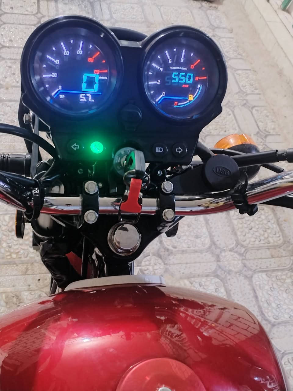 السلام عليكم
دراجه دايوان 25للبيع الدراجه نضافتها فول اي نقص مابيها كلها شركه السعر خاص مكان ديالى الخالص سعديه الشط اوراق سكنر الشراي يتصل ***********
