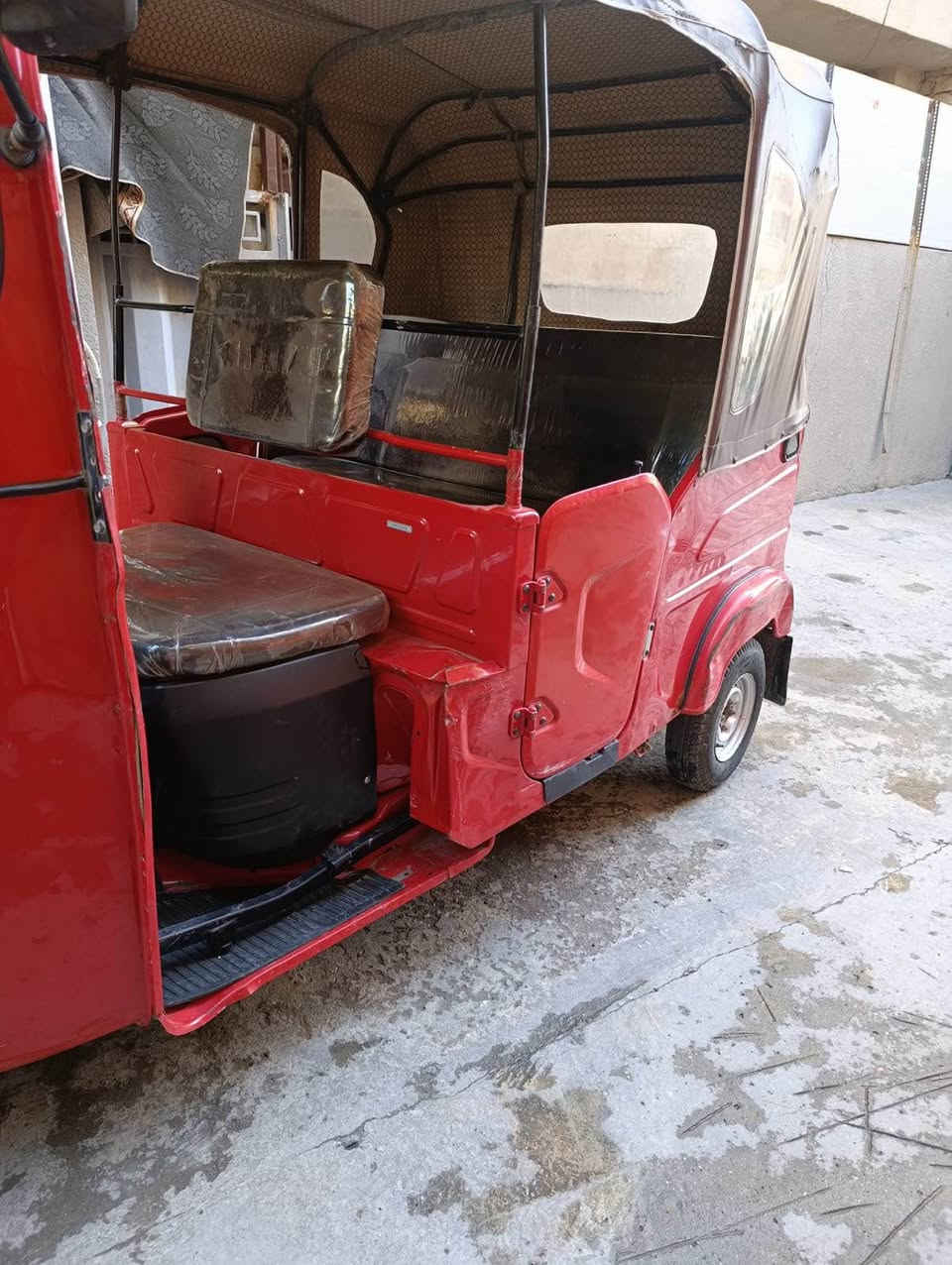 تكتك موديل 2022 للبيع
شهر 4 مرقمة تحويل ثاني يوم 
السعر 9 مليون وبيها مجال
للاستفسار الاتصال على *********** Colombo, Sri Lanka
