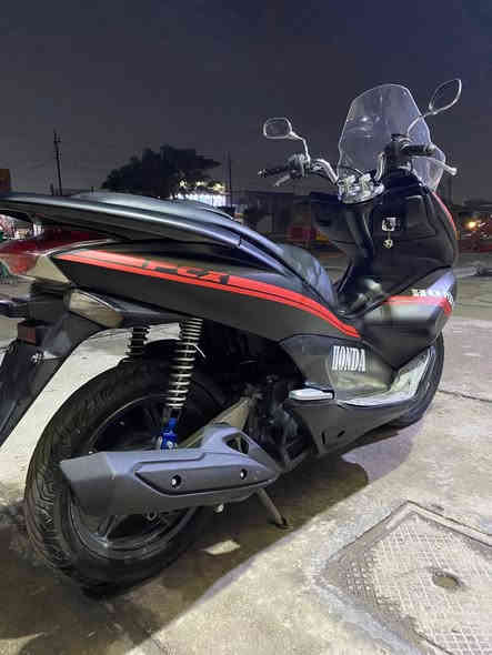 سلام عليكم دراجه PCX ياباني gf لون مميز شلعه معدل خير من الله مكينه مكفوله كفر موشم اسود طافي لجماليه حساس زدحام حساس ستان شغال كهربائيات كله شغاله لايتات زنون السعر (مليون 250) مكاني بغداد حي النصر رقمي ***********
