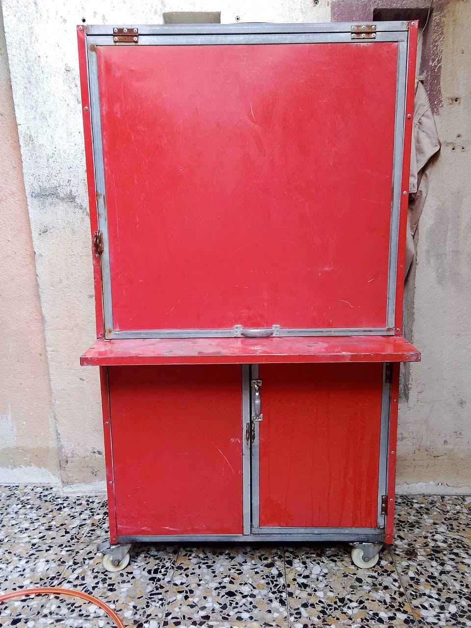 كشك چاي نضيف سعر 400 وبي مجال
الحريه الثالثه


**إذا كنت صاحب هذا الإعلان وتريد حذفه لأي سبب، رجاءا أرسل رسالة إلى الدعم الفني**