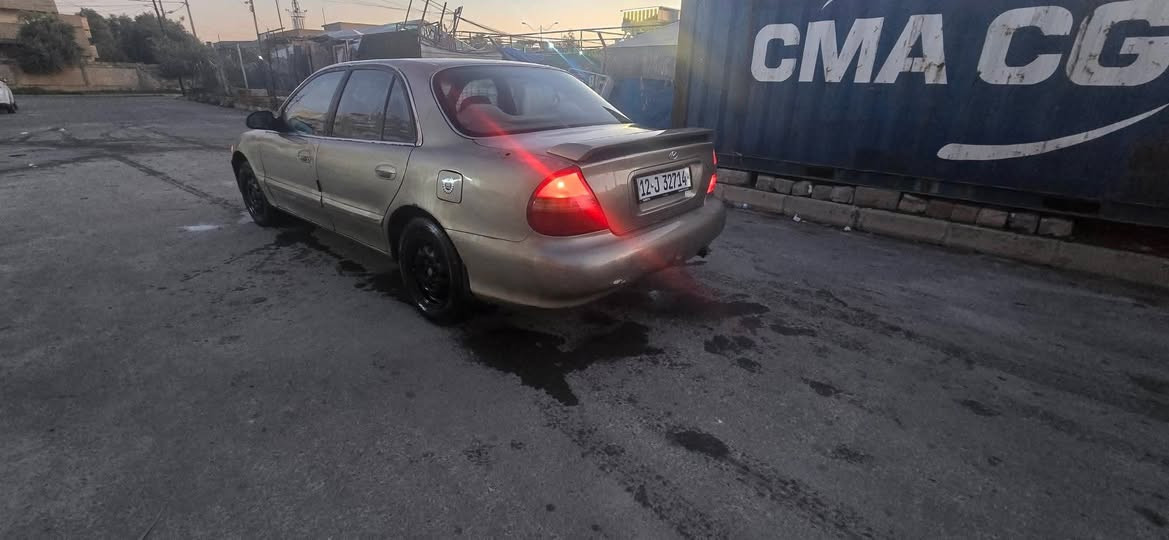 هونداي سوناتاموديل 1996 كير عادي  مصبوغة عام اثر التحرير   كهربائيات كلها شغالة  تبريد بيها بس ينرادلو غاز تدفئة شغاله طخم تاير جديد  شرط قطارة مال بانزين كابون بانزين بيها  رقم مسطرة سنوية تنتهي 28 باسمي مكينه كير شرط  السعر 30 
قليل متواجد على النت شاري خابرني وتدلل***********
