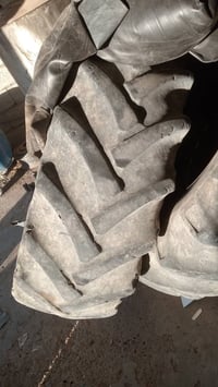 تاير حجم ٣٠ حيل نضيف اي عيب مابي للتواصل 07817375442