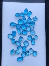 توباز سويسري • ٤٦٫٤٠ قيراط • نقي