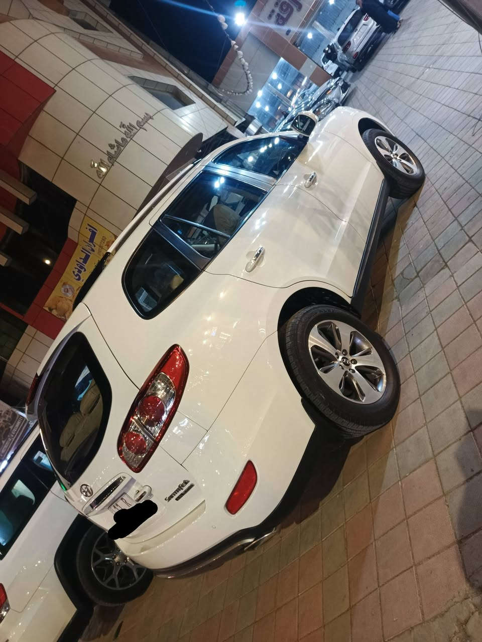 سلام عليكم نوع السياره سنتافيه الموديل ٢٠١٢ خليجي فول مواصفات ١/١فتحه سقف بصمه معه البواب بصمه كشنات كهربائية تحكم الستيرن الرقم بغداد السنويه جديدة ٧راكب تخم تاير مري شفط محرك مكفول الحجم ثلاثة ونص كير مكفول السياره متعوب عليه مال جناي سياره مكفول من تبديل وضربه تبريد ٣قطع السياره شركه عامه تجي وتشوفه حله من الصورة 
السعر/١٧٣وبيه مجال 
العنوان /الفلوجة
الرقم/***********/***********
