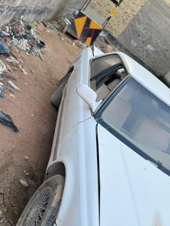 سلام عليكم شيزر للبيع رقم نجف لسيارة بيها تبخير قليل سعر 20                                تليفون ‭0781 238 7591 ‬ عنوان النجف
