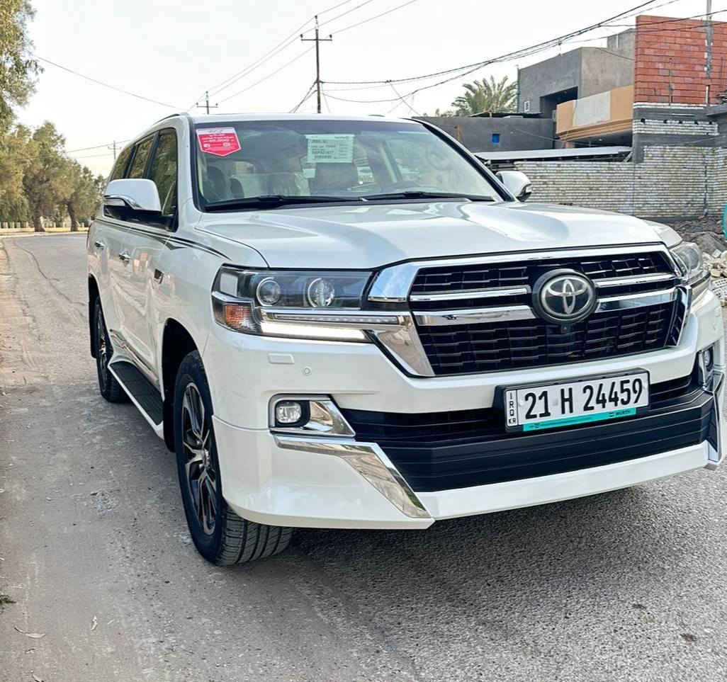 لاندكروز White Edition 2017 خليجي 
شركة ساز (وايت اديشن أصلي أم الدعاء)
فول مواصفات
المواصفات:
مقاعد جلد
مقاعد كهرباء
4 كاميرات
مرايا قلاب مع البك
تشغيل عن بعد
مرايا شفط
إشارات بالمرايا
بصمتين مع السيارة
إشارات ترحيب
3 شاشات
ثلاجة
إشارات لكزس
4 بصمات أبواب
دبل موس
مودات قيادة
تحكم ستيرن
مثبت سرعة
حساسات أمامية وخلفية
LED نهاري
فتحة سقف
ساز أم الطفاية
الممشى: 115 ألف كم حقيقي شرط الفحص
السيارة مكفولة كفالة عامة:
من الصبغ
ومن فتح المحرك
ومن الشخط والرصعة
كفالة مكينة وكير
ما عدا PDR صغير
تخم تاير + تخم دسكات حدادية جديدة
السيارة متصرف عليها ألف دينار ومتكاملة من كل النواحي
رقم السليمانية – السنوية والهزة والبراد كلها جديدة
باسمي – تحويل ثاني يوم
المكان: ديالى – المقدادية

التواصل 
***********
