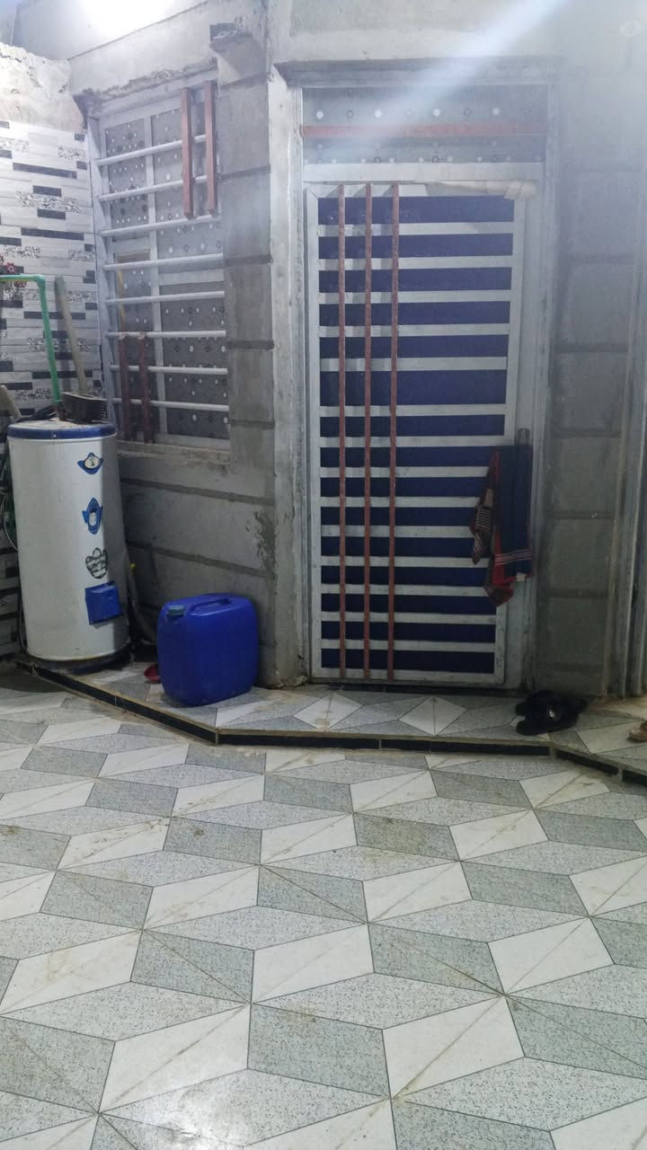 بيت البيع ازراعي 140.متر بحيل عسكري قريب عله شارع صب ***********
