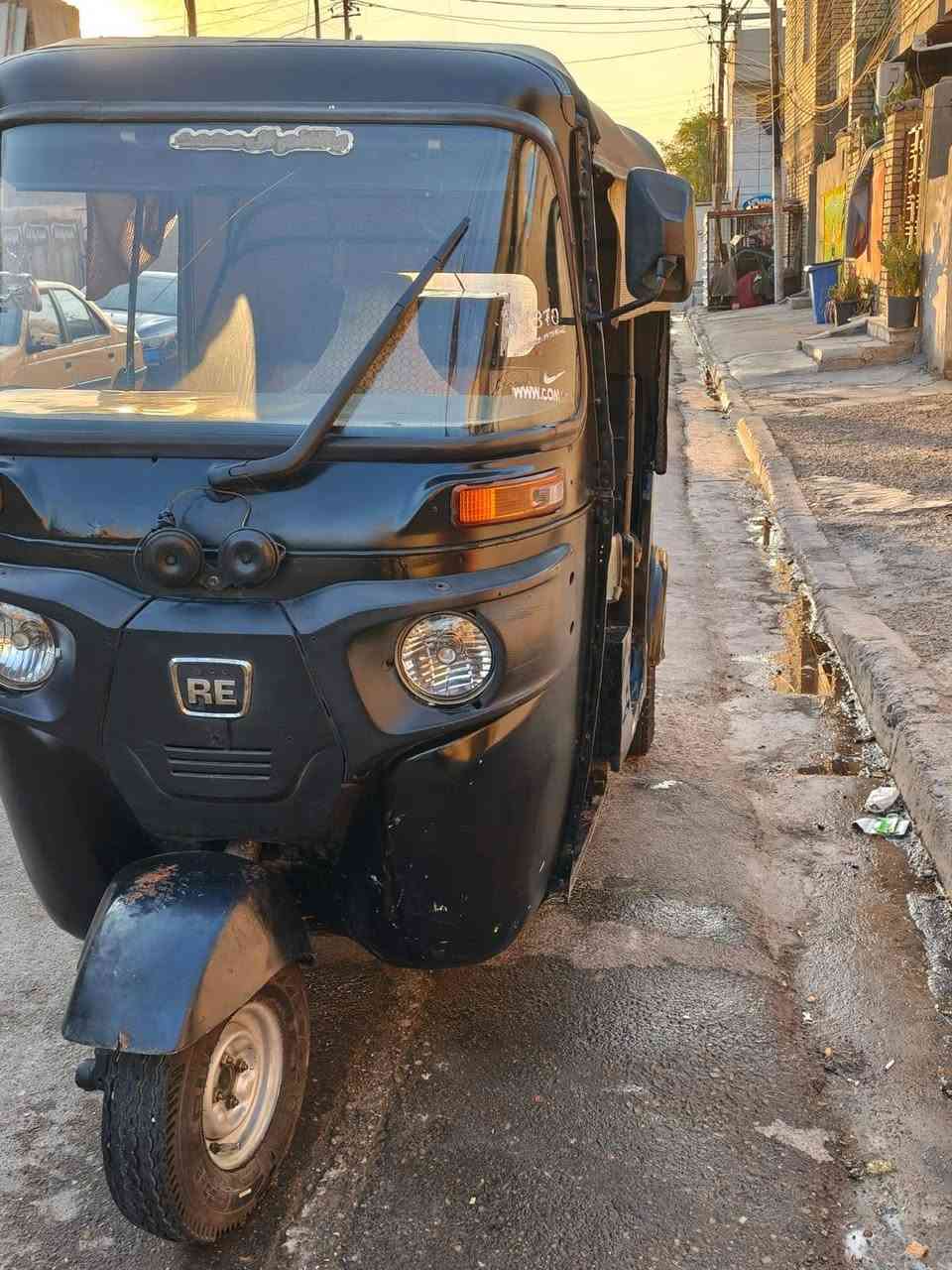 ك 17 معمره مابيهه قطره خياس تكتك مرقمه بيهه لوحات بس سنويه محتركه سعرهه 3/500 مكاني مدينه الصدر ***********
