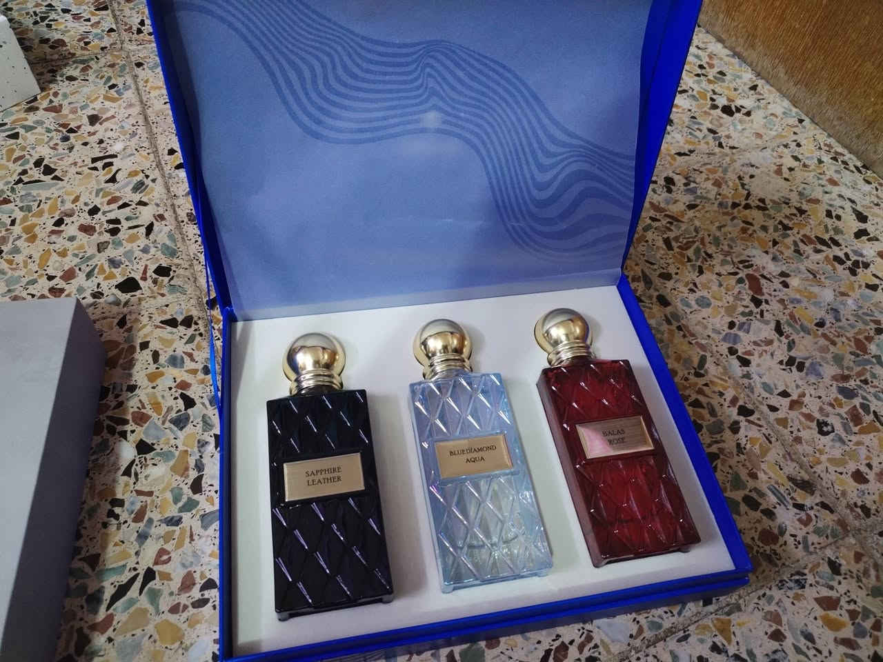 كارتونة عطور اصلية اماراتية سعر الكارتون 33قطعة 225


**إذا كنت صاحب هذا الإعلان وتريد حذفه لأي سبب، رجاءا أرسل رسالة إلى الدعم الفني**