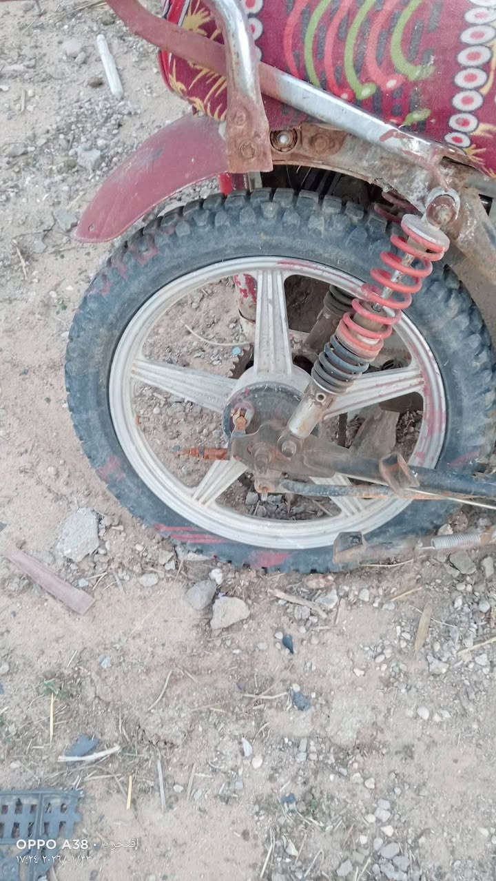 السلام عليكم  دراجة متروكة محركها شقال عايز كابريتة  للبيع كلك قيم بلي يرضي الله  وابيع
 رراسلوني واتساب ***********مكاني كربلاء
