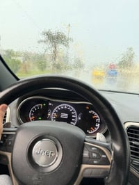 جيب لاريدو 2017 وارد امريكي السياره حره حاليا   ضربتهه خفيفه بأمريكا  ...